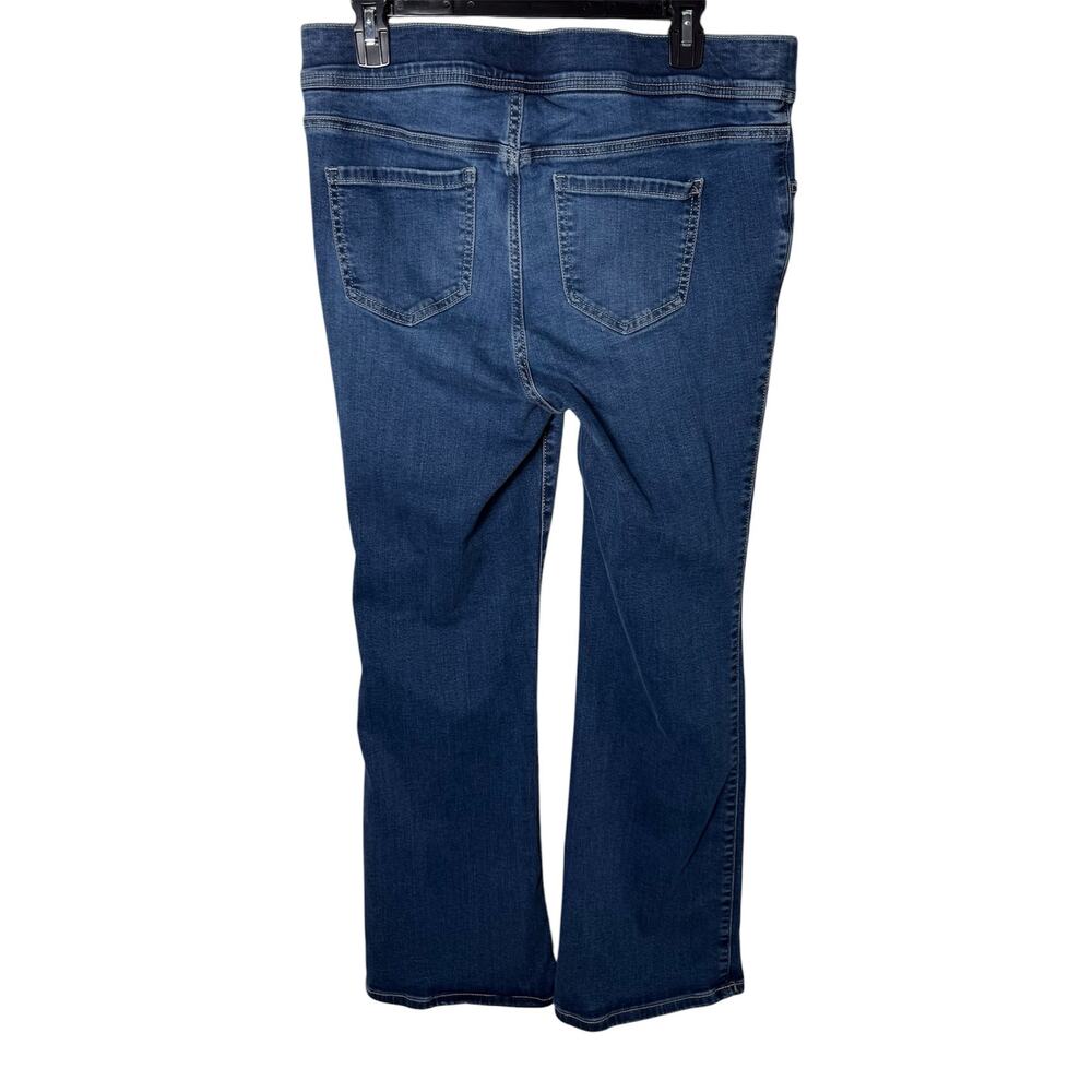 Torrid Lean Jean Slim Boot Super Soft O/S 33” Waist Stretch Pull On Jeans EUC - Picture 4 of 8
